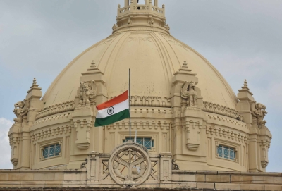 यूपी बीजेपी ने विपक्षी विधायकों का पार्टी में किया स्वागत