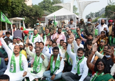 झारखंड में एक कंपनी का मुख्यालय बदलने के फैसले ने पकड़ा तूल, झारखंड मुक्ति मोर्चा ने दी बेमियादी आर्थिक बंदी की चेतावनी