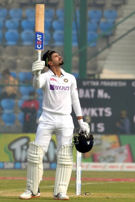 भारत बनाम न्यूजीलैंड टेस्ट : लंच ब्रेक तक न्यूजीलैंड ने दो विकेट गंवाकर 197 रन बनाए