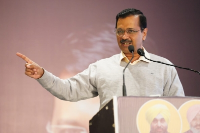 दिल्ली सरकार ने बढ़ते कोविड मामलों के बीच अंबेडकर पर शो स्थगित किया