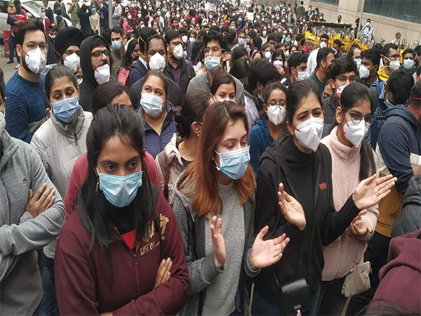 डॉक्टर्स जारी रखेंगे प्रदर्शन