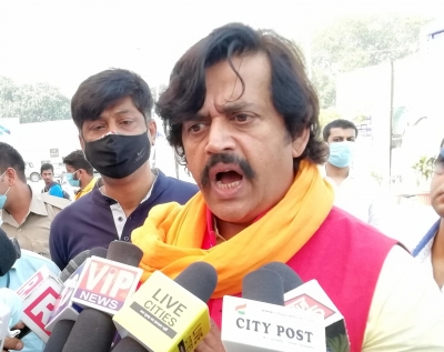 गलतफहमी में जी रहे हैं अखिलेश यादव, यूपी में भारी बहुमत से बन रही है भाजपा सरकार – रवि किशन