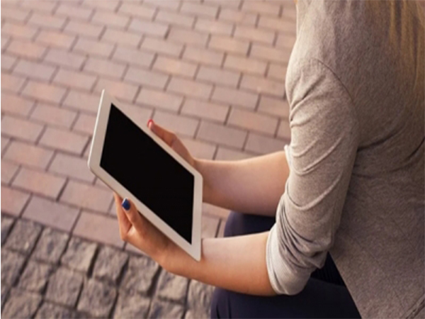 उत्तर प्रदेश चुनाव की तयारी में युवाओं को साधने के लिए आज बाटे जाएंगे स्मार्टफोन व टैब