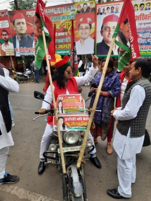 झांसी में अखिलेश यादव की ‘विजय रथ’ यात्रा, करेंगे जनसभा को संबोधित