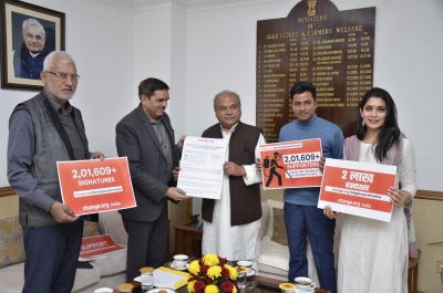 स्वदेशी जागरण मंच ने ग्लाइफोसेट पर प्रतिबंध लगाने की मांग की : कृषि मंत्री तोमर को सौंपा ज्ञापन