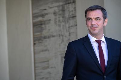 फ्रांस के मंत्री ने बिगड़ती महामारी की स्थिति को लेकर चेताया