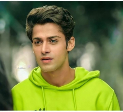 'सब सतरंगी' में मुख्य भूमिका