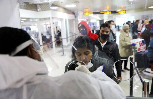 भारत में कोरोना वायरस और ओमीक्रोन के बढ़ते मामले