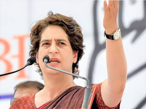 सपा के गढ़ फ़िरोज़ाबाद में गरजेंगी, प्रियंका गाँधी