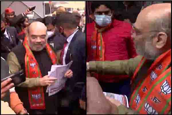 कैराना में अमित शाह ने घर-घर बांटे पर्चे, जय श्रीराम और योगी-मोदी जिंदाबाद के लगे नारे