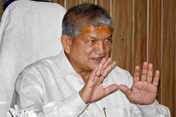 भाजपा सरकार पर हरीश रावत का हमला, चुनाव आयोग के निर्देशों की अवहेलना का आरोप