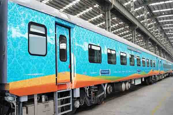 अब ट्रैन में आसानी से पाएं ग्रुप टिकट, ऑफिस टूर, तीर्थ यात्रा, बाराती टूर होंगे सुविदाजनक