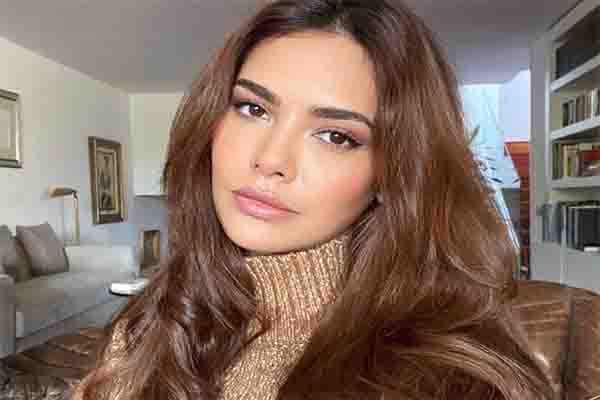 अभिनेत्री ईशा गुप्ता भी हुई कोरोना संक्रमित