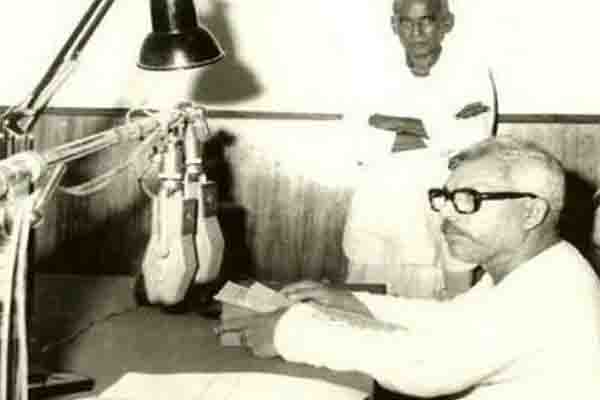 जननायक की उपाधि मिलते ही कांग्रेस से समाजवादी हो गए थे कर्पूरी ठाकुर! 