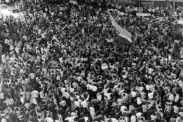 जो राजा प्रजा की देखभाल नीतिगत रूप से नहीं करता तो प्रजा उसे ठुकरा देती है  