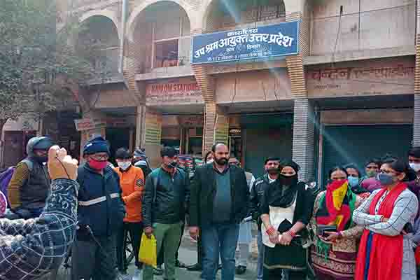 भाजपा शासन में मजदूर