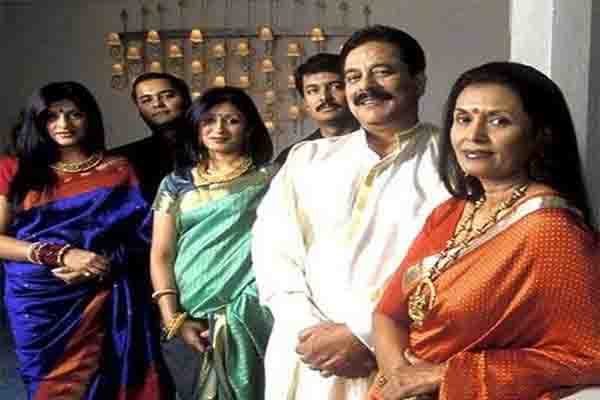 भारतीय लोकतंत्र पर भारी पड़ रहा सुब्रत राय का सहारियन तिलिस्म !