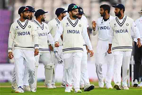 हरभजन : टीम इंडिया को यह पता लगाना होगा की कौन से स्पिनर उन्हें विकेट दिलाएंगे