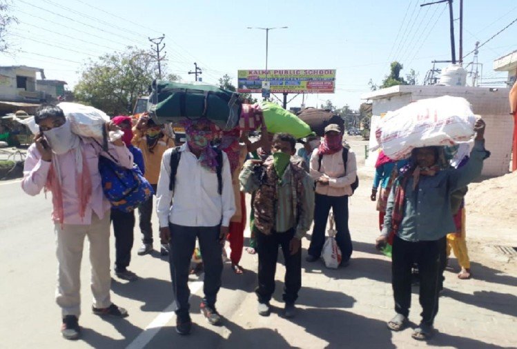 फिर भी कोई काम होता हुआ दिखाई नहीं दे रहा है !