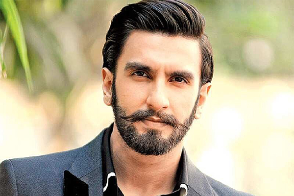 रणवीर सिंह ने पुरे किये अपने 10 साल : बॉलीवुड