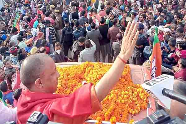 योगी ने कहा-अब बुंदेलखंड में कोई कुंआरा नहीं रहेगा