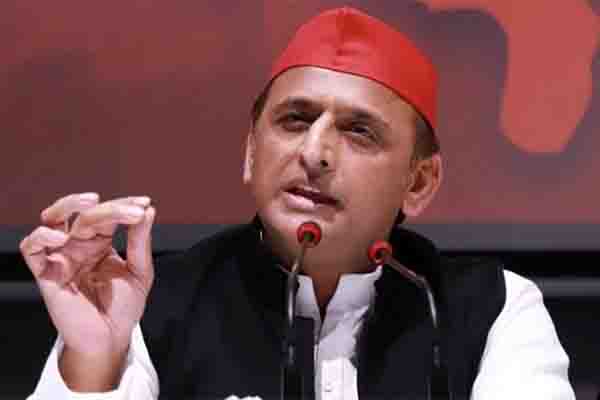 भाजपा का आरोप, आतंकी के पिता से सपा का रिश्ता, अखिलेश ने दिया करारा जवाब