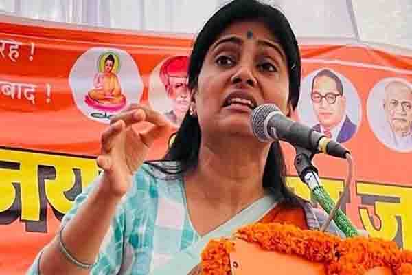 मां कृष्‍णा पटेल के खिलाफ उम्‍मीदवार नहीं खड़ा करेंगी अनुप्रिया पटेल  