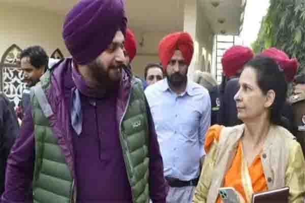 सीएम फेस के ऐलान के बाद चुनाव प्रचार से गायब हुए सिद्धू