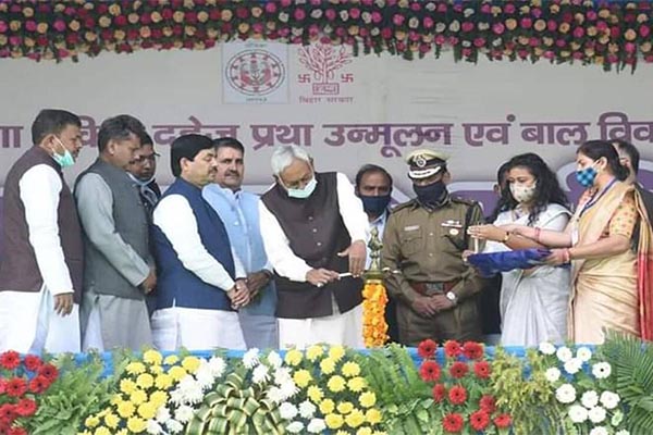 शराबबंदी को सही ठहारने को फ‍िर समाज सुधार यात्रा पर न‍िकले नीतीश कुमार