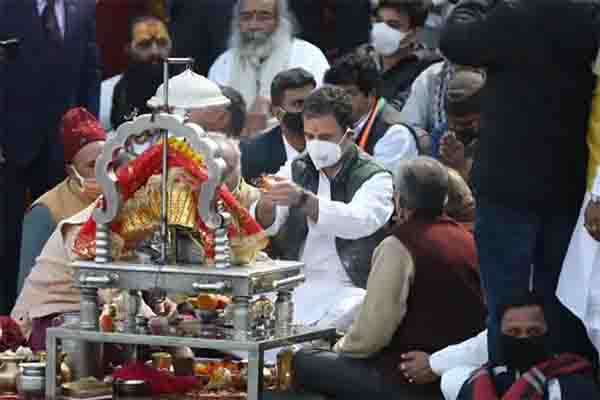 राहुल गाँधी के बड़े वादे, 4 लाख लोगो को रोजगार, 500 रुपए से काम में LPG सिलेंडर : उत्तराखण्ड