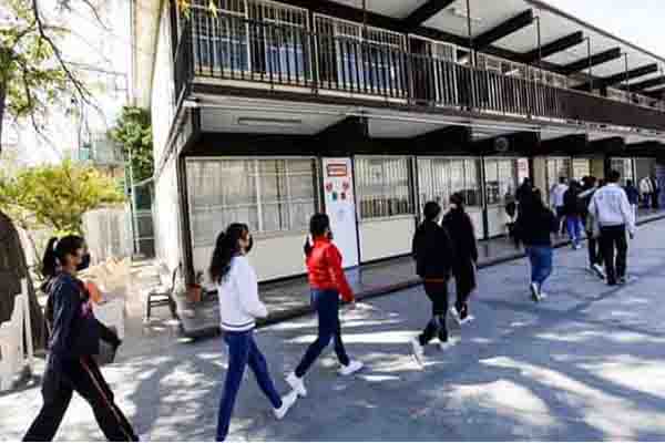 जल्द यूक्रेन छोड़ दें भारतीय छात्र