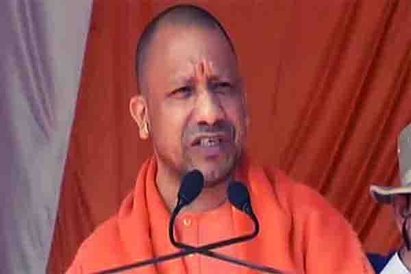 शाहजहांपुर में सीएम योगी ने साधा अखिलेश सरकार पर निशाना, कहा- 5 साल पहले बिजली केवल सैफई खानदान को मिलती थी