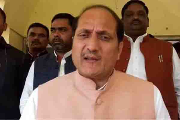 योगी मंत्री की दोबारा मतदान की मांग हुई खारिज तो लोगों ने कसा तंज