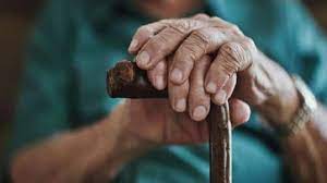 गाजियाबाद : बीमार बुजुर्ग पिता को भूखा-प्यासा घर में बंद रखते थे बेटा-बहू, 4 लोगों के खिलाफ केस दर्ज