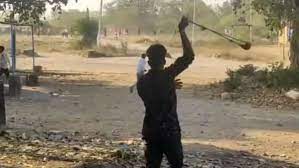 रंग नहीं फेंके जाते हैं पत्थर, राजस्थान के डूंगरपुर में होली पर अनोखी परंपरा को देख रह जाएंगे दंग