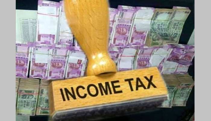 UP: हरदोई में गुटखा कारोबारी के 10 से अधिक ठिकानों पर इनकम टैक्‍स का छापा, चल रही पूछताछ