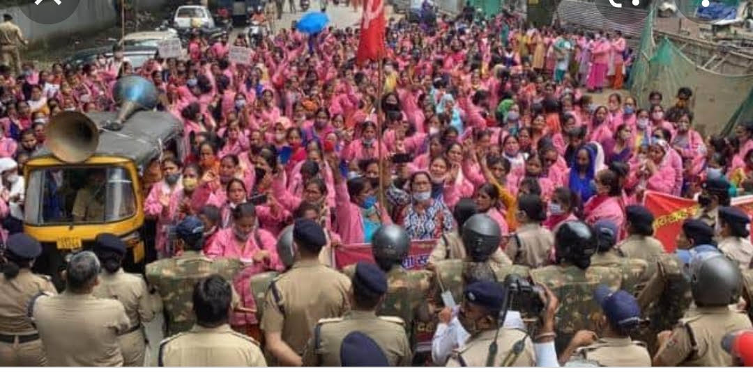 हरियाणा से कोलकाता होते हुए मध्य प्रदेश तक निशाने पर क्यों हैं महिलायें