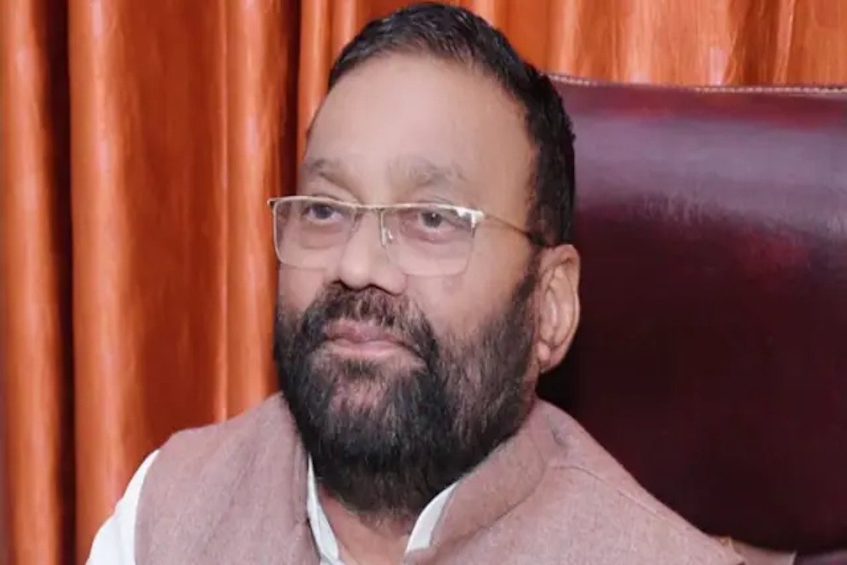 पहली बार हार के चक्रव्‍यूह में फंसते दिख आ रहे स्‍वामी, 15200 वोटों से पीछे