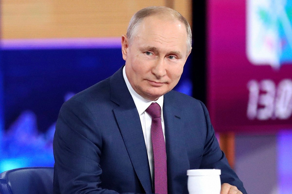 रूसी सैनिकों ने यूक्रेन के 2 इलाकों में रोके हमले, लोगों को बाहर निकलने का दिया मौका