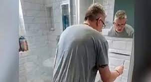 म्यूजिक डॉयरेक्टर के बाथरूम में गुनगुनाया गाना तो बदल गई प्लंबर जिदंगी, एल्बम तो हिट हुई ही अब जिंदगी पर बनने जा रही है फिल्म  