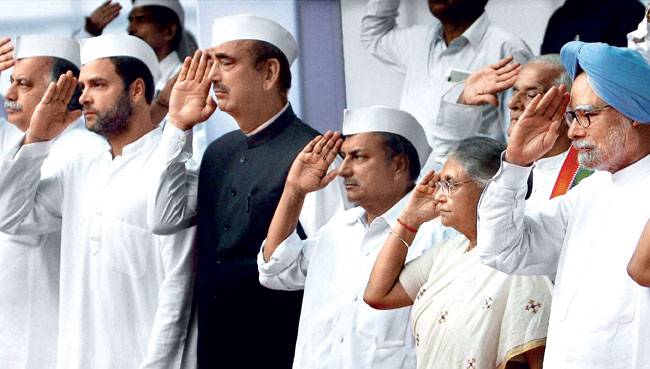 Congress Politics : युवा और करीबियों की कांग्रेस में दिग्गज लगे ठिकाने, राहुल-प्रियंका से खुश नहीं पुराने नेता