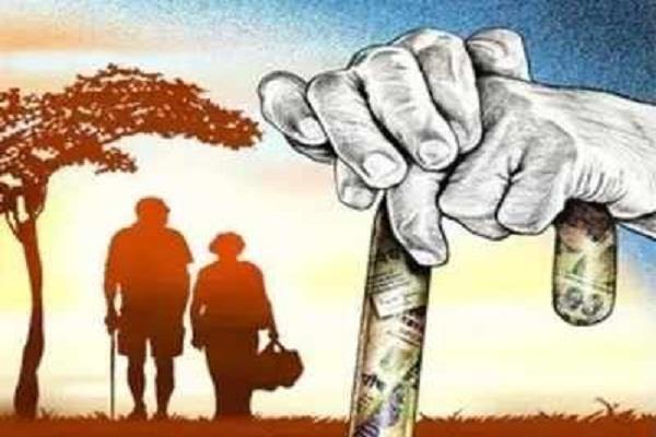 National Family Day : आखिर क्यों बदल रहे हैं मनोभाव और टूट रहे परिवार?
