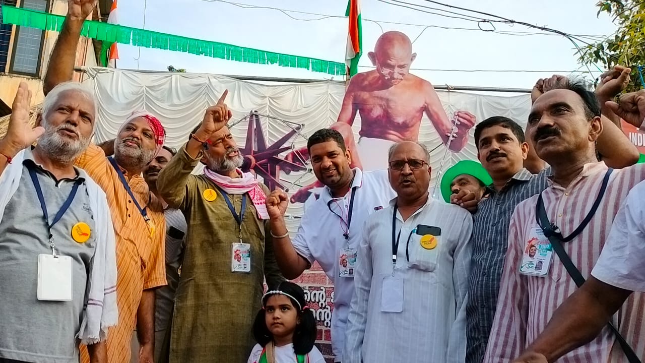 Bharat Jodo Yatra :  इक्कीसवां दिन सुबह 7 बजे पुलमंथोल जंक्शन, मलप्पुरम से हुआ शुरू