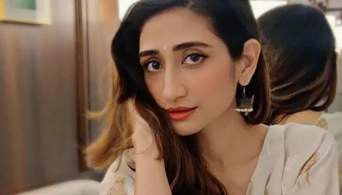 Blue Tick के लालच में आई Actress, हुई साइबर क्राइम की शिकार