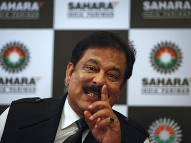 Sahara India : दिल्ली के अदालत ने सुब्रत रॉय, ओपी श्रीवास्तव समेत छह सहारा पदाधिकारियों के खिलाफ जारी किया गैर जमानती वारंट