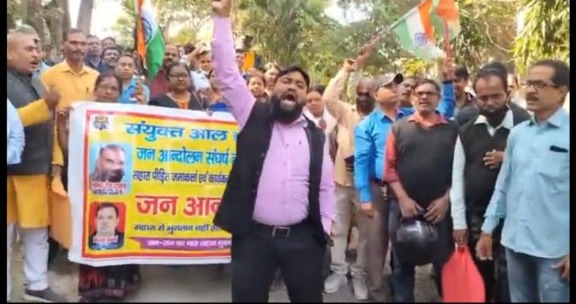 Sahara Protest : झारखंड रांची के सुखदेव नगर थाने में सुब्रत राय और ओपी श्रीवास्तव समेत 20 के खिलाफ एफआईआर दर्ज 