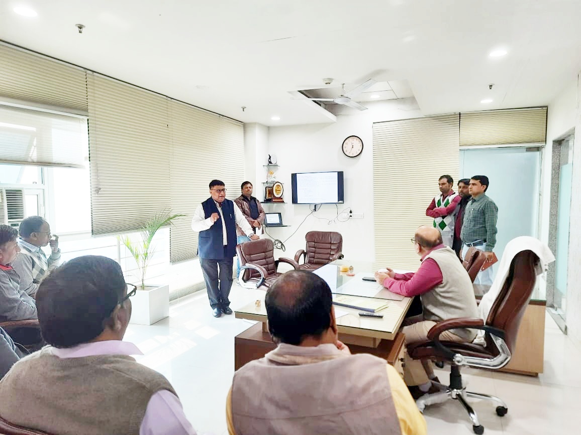 Noida News : नि:क्षय दिवस के लिए किया स्वास्थ्य अधिकारियों का संवेदीकरण