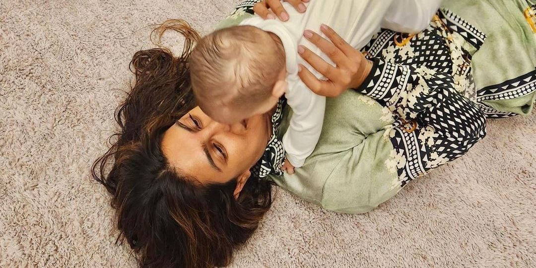 क्रिसमस से पहले बेटी मालती मैरी के साथ रवाना हुईं प्रियंका चोपड़ा, शेयर की तस्वीर, लिखा : ‘ऑफ वी गो’