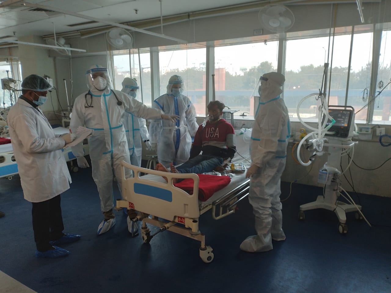 Noida News : कोरोना को लेकर कोविड अस्पताल सहित जनपद के नौ स्वास्थ्य केन्द्रों पर मॉक ड्रिल