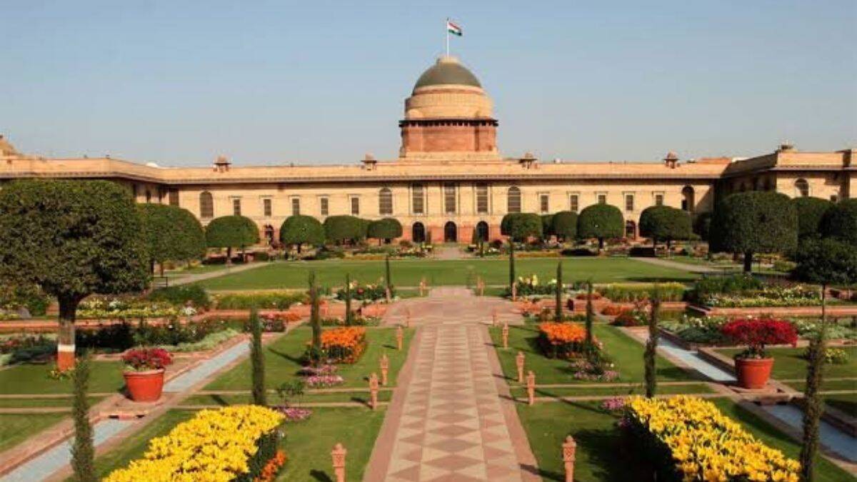 अमृत उद्यान हुआ मुगल गार्डन का नाम